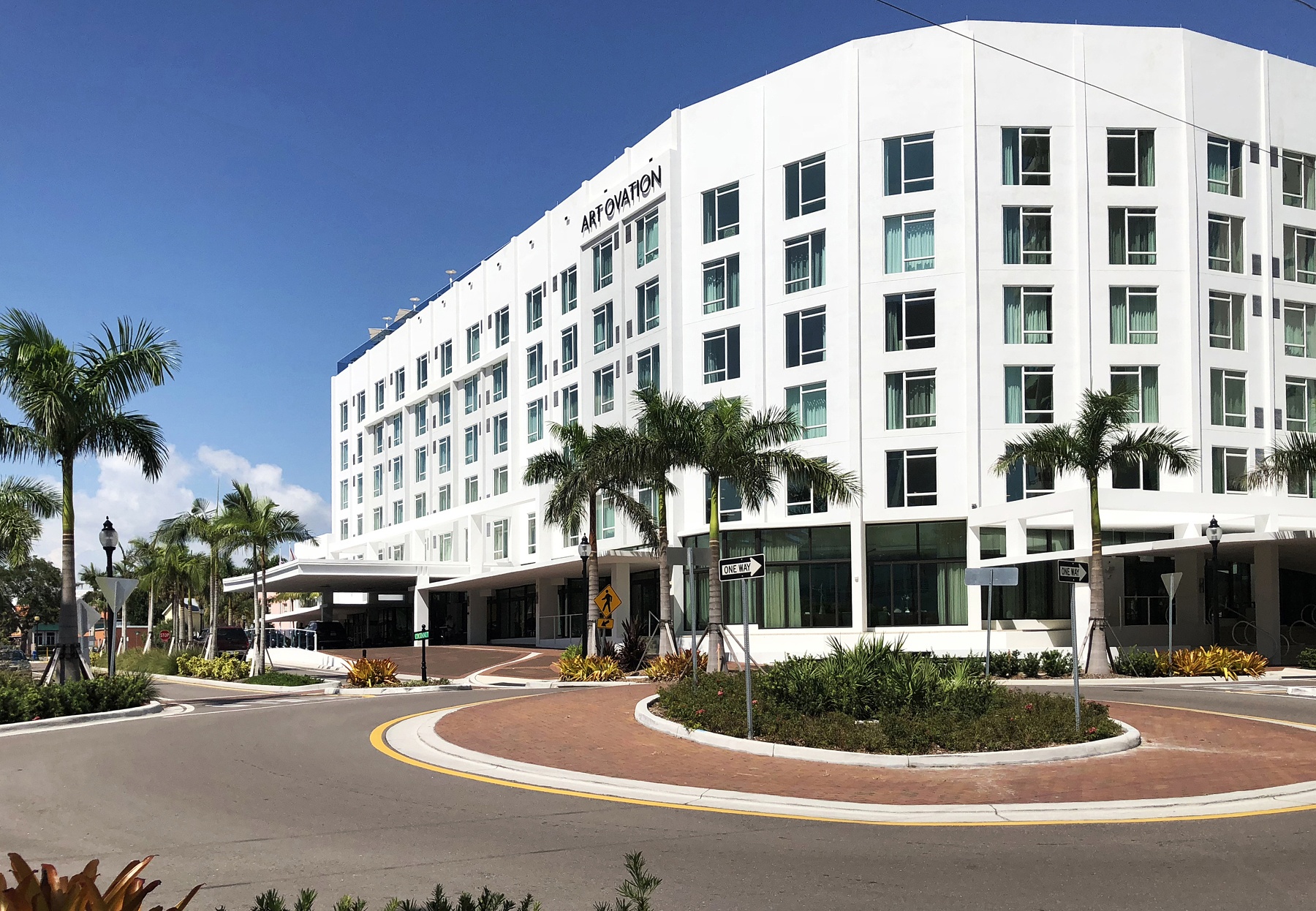 Art Ovation Hotel in Sarasota, FL: Encore-Worthy Accommodations